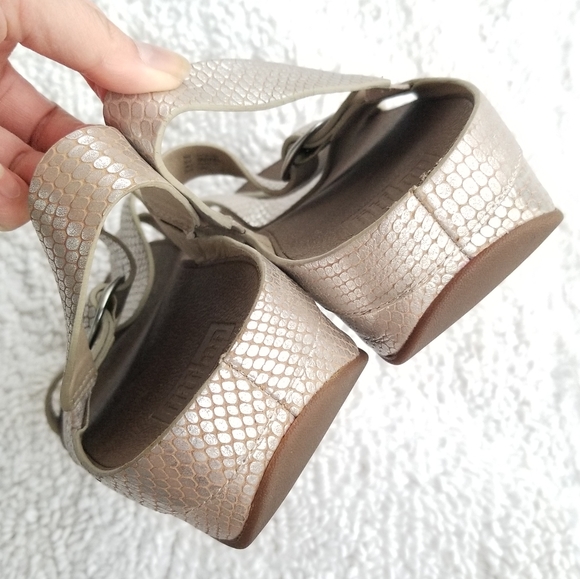 🚫SOLDⓂ️🚫NEW FITFLOP SKINNY Z SANDALS - Picture 6 of 10